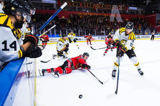 Luleås Erik Gustafsson och Brynäs Tomi Sallinen