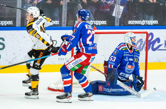 Skellefteås Jonatan Berggren jublar