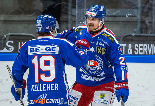 Oskarshamns Johannes Salmonsson jublar med Tyler Kelleher