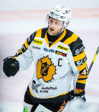 Skellefteås Oscar Möller jublar