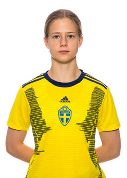 Fiona Eriksson i F16-landslaget