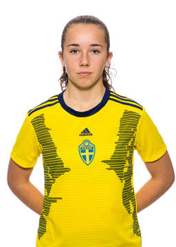 Athinna Persson Lundgren i F16-landslaget