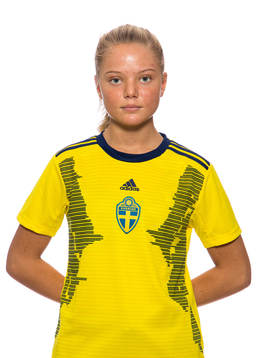 Nora Johansson i F16-landslaget