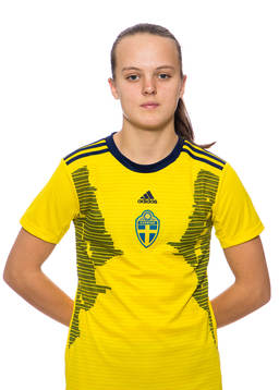 Alma Öberg i F16-landslaget