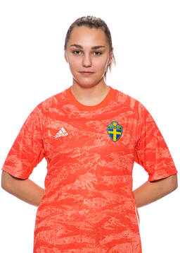 Elin Svahn i F16-landslaget