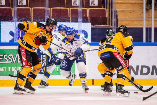 Luleås Jonas Berglund och Leksands Linus Persson