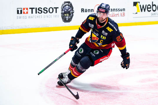 Djurgårdens Patrik Berglund med en trasig klubba