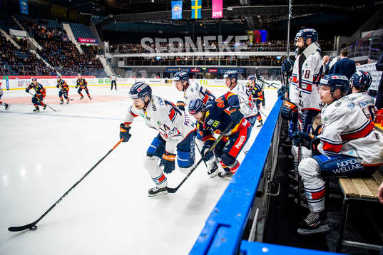 Växjös Emil Pettersson och Djurgårdens Mattias Guter