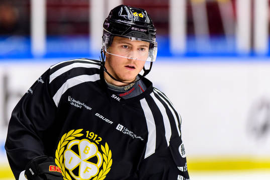 Brynäs Alexander Lindelöf innan ishockeymatchen i SHL