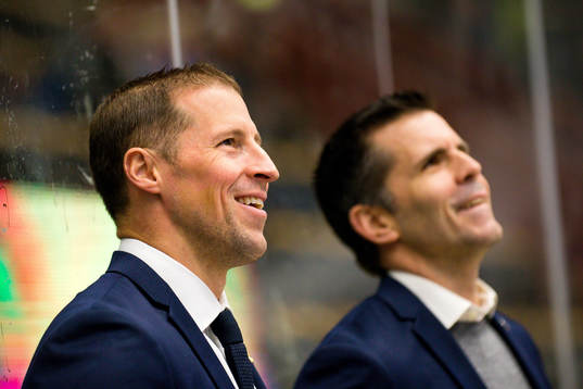 Rögles tränare Cam Abbott och assisterande tränare Cory