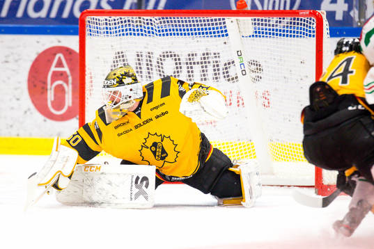 Skellefteås målvakt Gustaf Lindvall