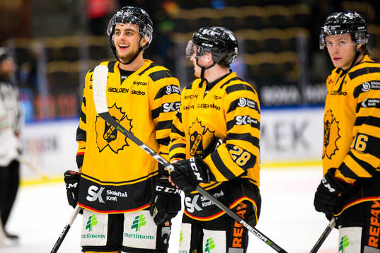 Skellefteås Jacob Olofsson jublar