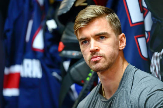 Linköpings Eddie Larsson före ishockeymatchen i SHL