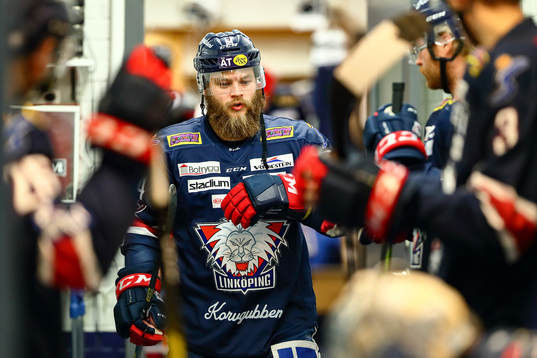Linköpings Jimmy Andersson före ishockeymatchen i SHL