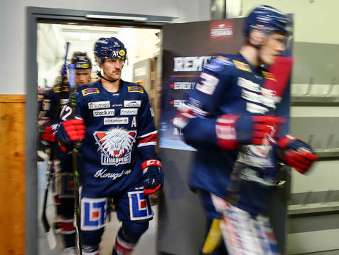 Linköpings Sebastian Karlsson före ishockeymatchen i SHL