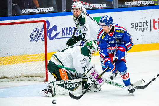 Oskarshamns Arsi Piispanen mot Färjestads Lucas