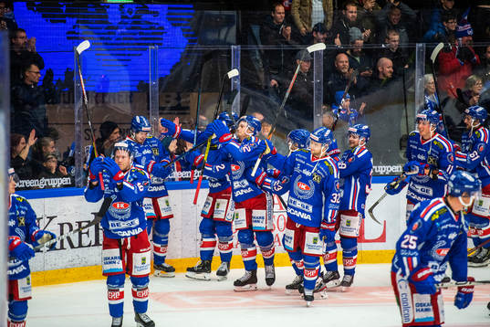 Oskarshamns spelare jublar