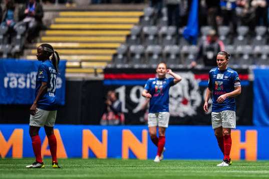 Sherida Spitse of Vålerenga looks dejected