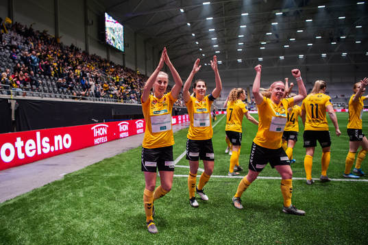 Anja Sønstevold of LSK Kvinner celebrates with teammates