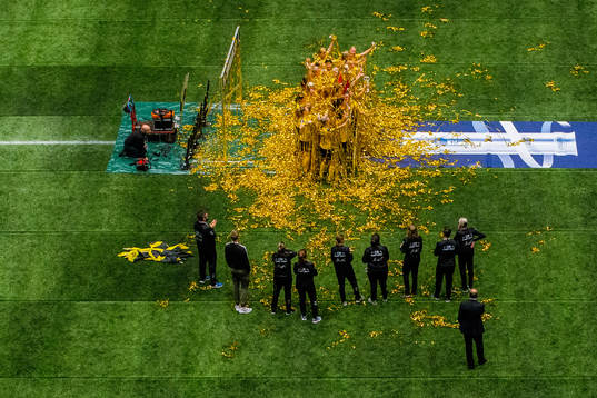 Players of LSK Kvinner celebrate
