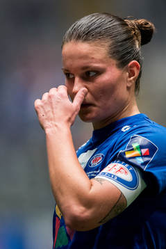 Sherida Spitse of Vålerenga looks dejected