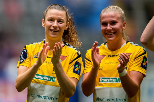 Synne Skinnes Hansen and Emilie Nautnes of LSK Kvinner