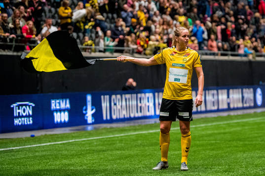 Elise Thorsnes of LSK Kvinner celebrates