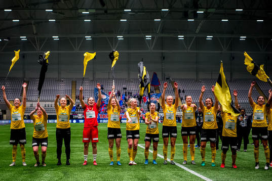Isabell Bachor, goalkeeper Ida Norstrøm, Emilie Marie