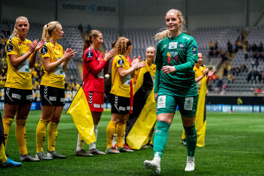 Goalkeeper Guro Pettersen of Vålerenga