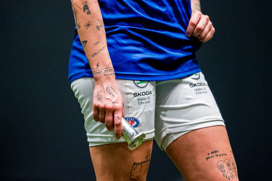 The trophy of Marie Dølvik Markussen of Vålerenga