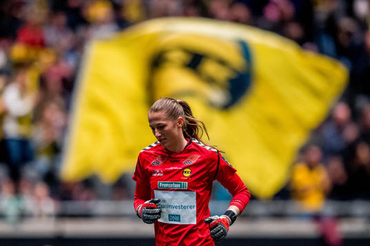 Goalkeeper Cecilie Fiskerstrand of LSK Kvinner