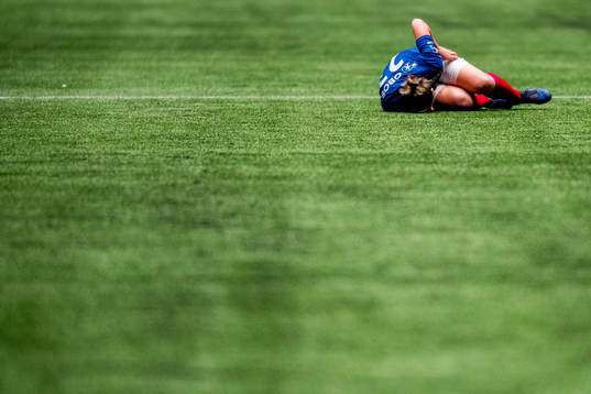 Dejana Stefanović of Vålerenga lies down with an injury