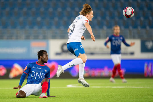 Mohammed Abu of Vålerenga and Tobias Christensen of Molde