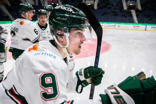 Bläddra bland fler bilder av Ishockey, Hockeyallsvenskan, AIK - Tingsryd 