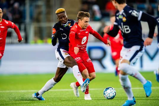 Ipalibo Jack of Strømsgodset and Ruben Yttergård Jenssen