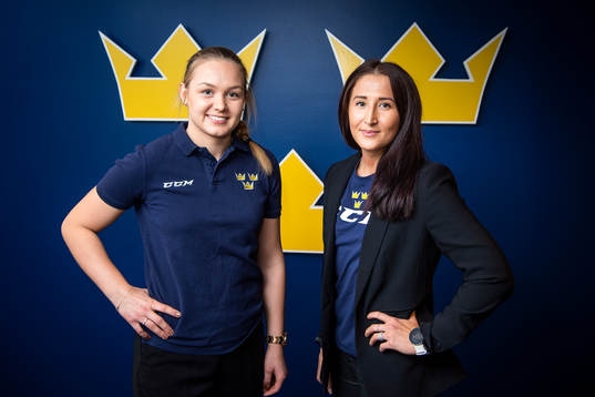 Bläddra bland fler bilder av Ishockey, Damkronorna, Presskonferens