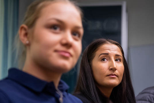 Damkronornas Fanny Rask och Josefin Bouveng