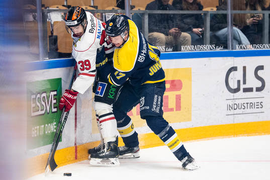 s Emil Johansson