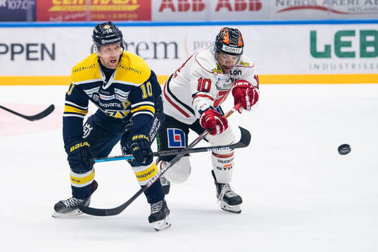 s Martin Thörnberg och Örebros Shane Harper