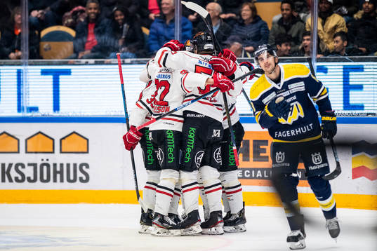 Örebros spelar jublar