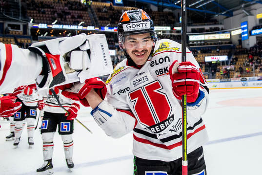 Örebros Shane Harper jublar