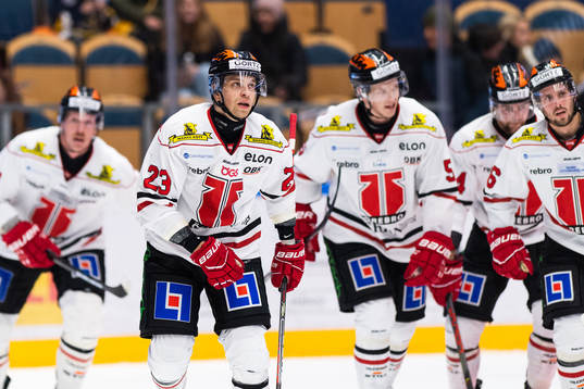 Örebros Sakari Salminen jublar