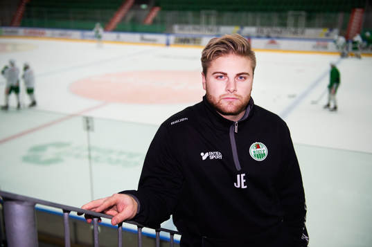 Rögles j-20 tränare Jonas Elofsson