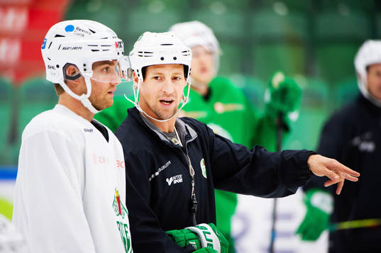 Rögles Simon Ryfors och tränare Cam Abbott