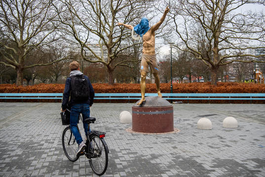 The statue of Zlatan Ibrahimovic has been vandalized