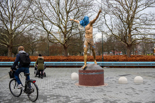 The statue of Zlatan Ibrahimovic has been vandalized