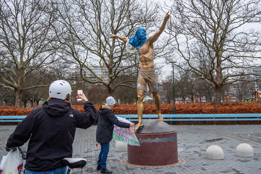 The statue of Zlatan Ibrahimovic has been vandalized