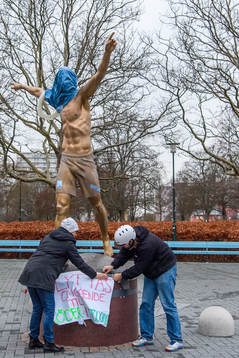 The statue of Zlatan Ibrahimovic has been vandalized