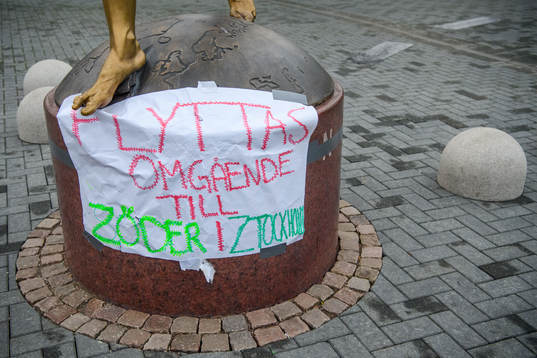 The statue of Zlatan Ibrahimovic has been vandalized