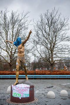 The statue of Zlatan Ibrahimovic has been vandalized